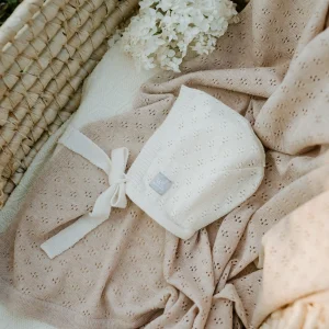 Coffret cadeau bébé LOVE – 100 % laine mérinos naturelle (couverture, bonnet)