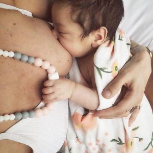 Collier Allaitement, Portage et Dentition - Marie Rose Perle