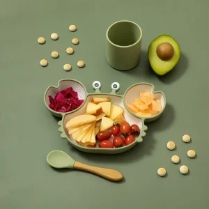Assiettes et couverts pour bébé